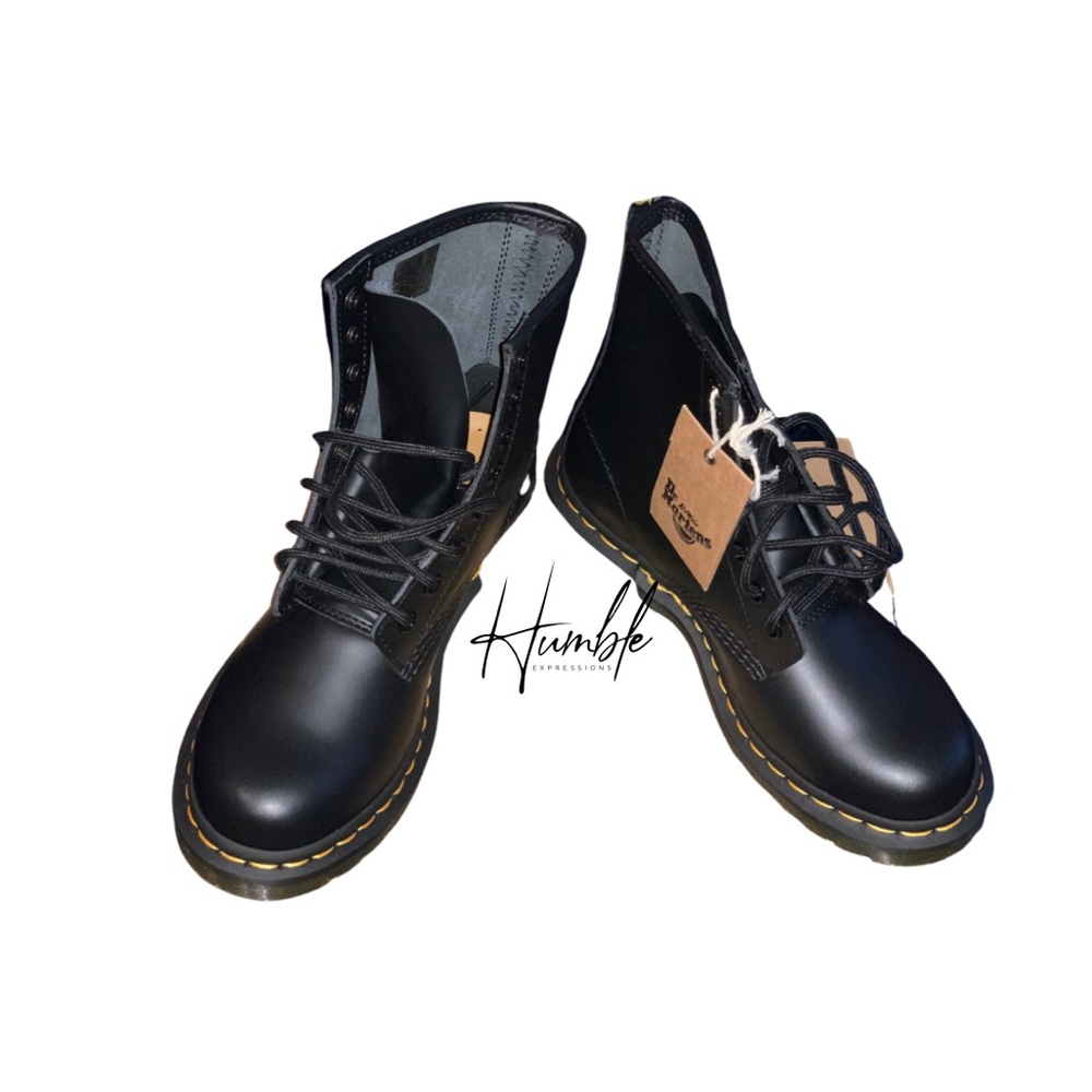 Brand New Dr. Martens 1460 8-Eye Boot size 6
